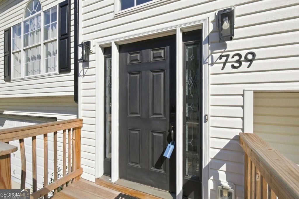 Photo of 739 Reeves Lake Drive SW, Marietta, GA 30064 (MLS # 10843801)