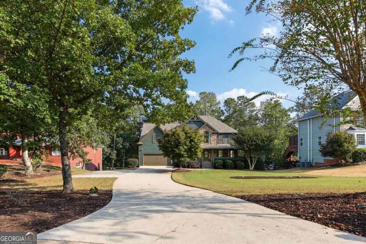 4418 Shellie LN