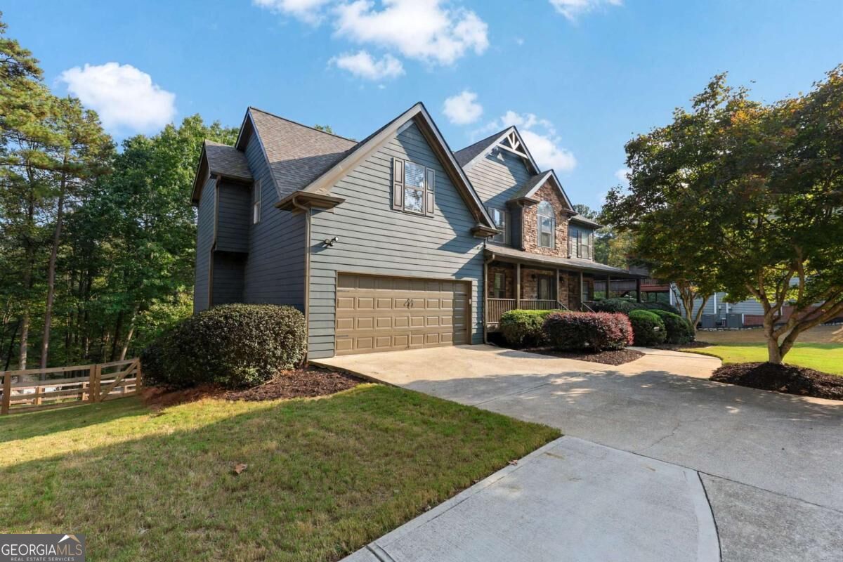 4418 Shellie LN
