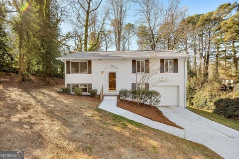 Photo of 2564 Timberly Drive SE, Marietta, GA 30060 (MLS # 10675809)