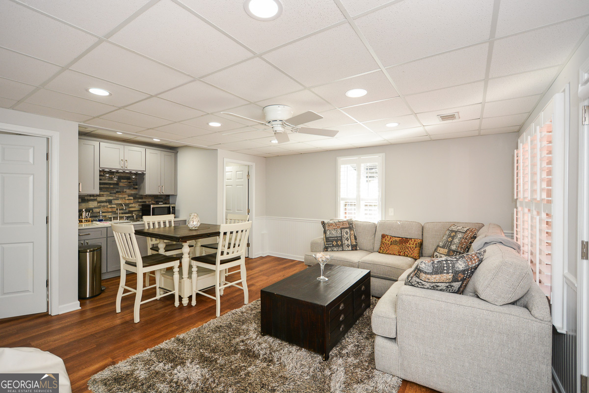 Woodstock, Georgia 30189, United States, 5 Bedrooms Bedrooms, ,4 BathroomsBathrooms,Residential,Pending,8984