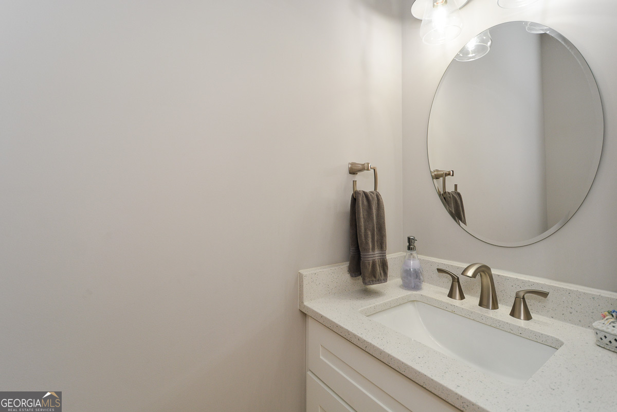 Woodstock, Georgia 30189, United States, 5 Bedrooms Bedrooms, ,4 BathroomsBathrooms,Residential,Pending,8984