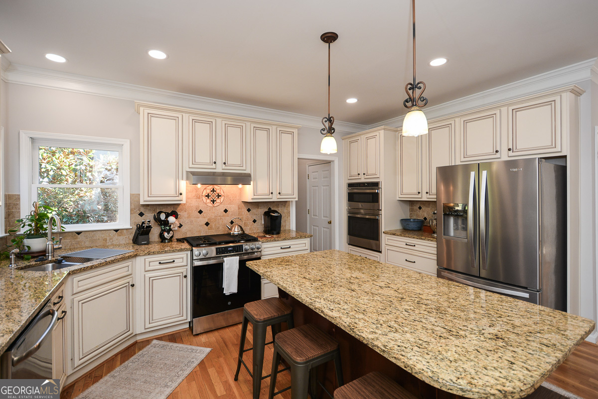 Woodstock, Georgia 30189, United States, 5 Bedrooms Bedrooms, ,4 BathroomsBathrooms,Residential,Pending,8984