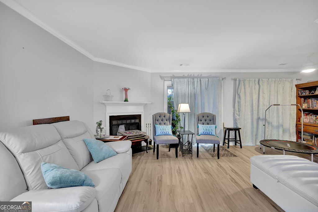 Pleasant Oaks Townhomes - Residential