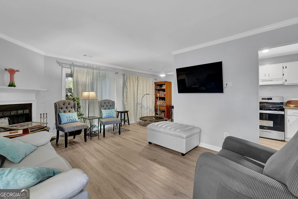 Pleasant Oaks Townhomes - Residential