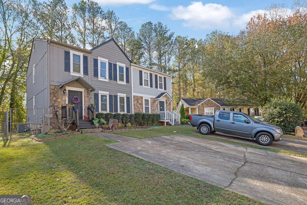 Pleasant Oaks Townhomes - Residential