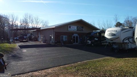 7656 Duncan Bridge RD Cleveland GA 30528