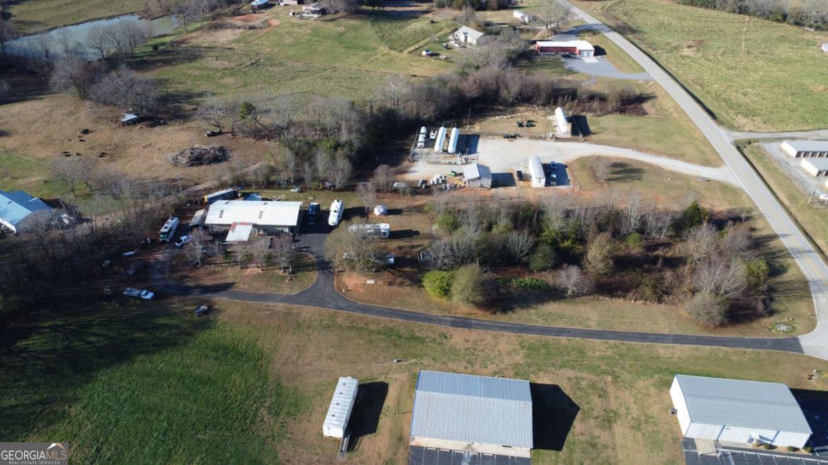 7656 Duncan Bridge RD