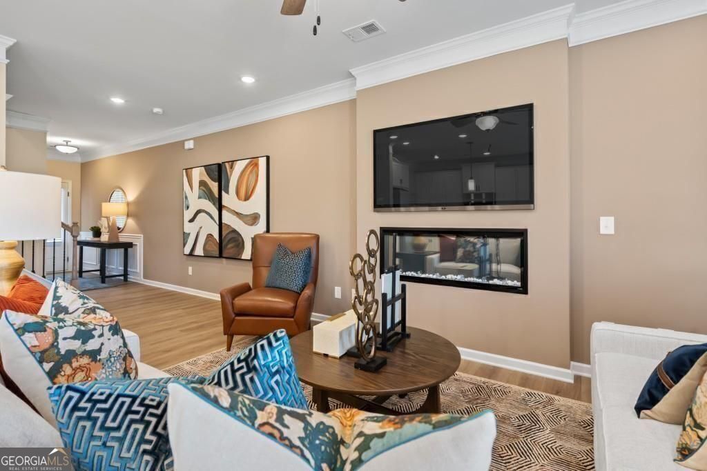 76 Jacobs Farm LN 32