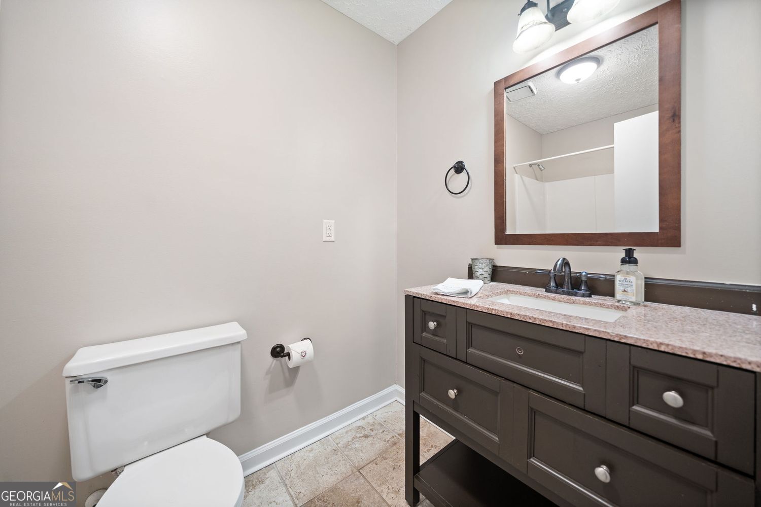 RIVERCHASE - Residential