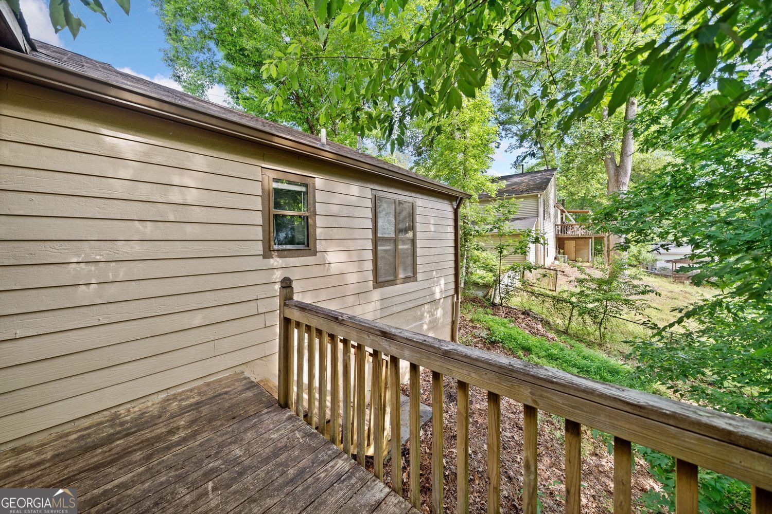 RIVERCHASE - Residential