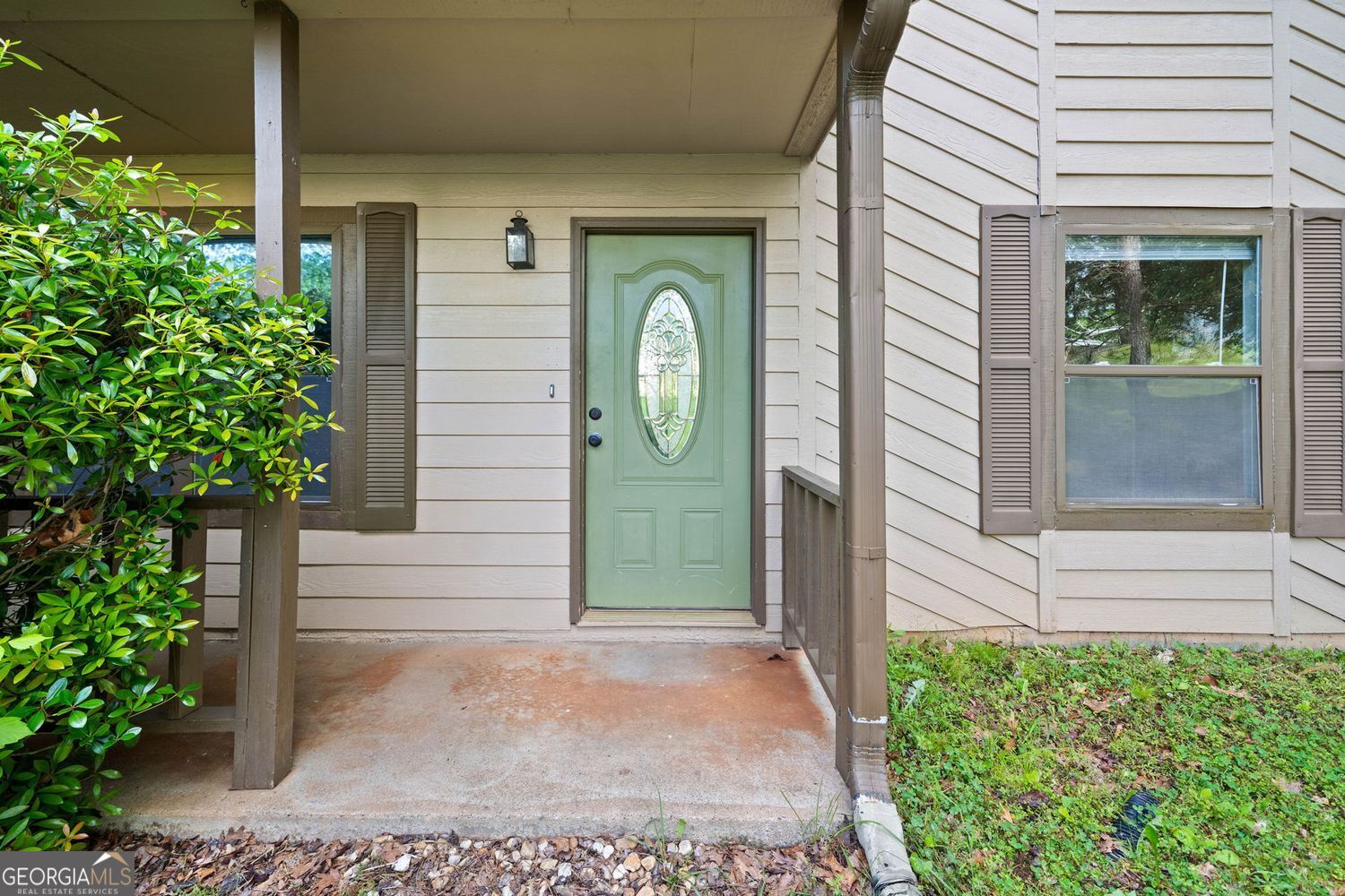 162 Riverchase DR