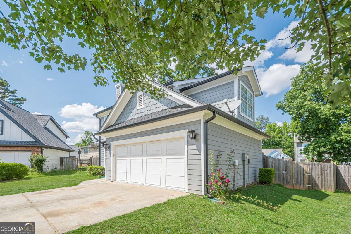 Summer Lake - Residential