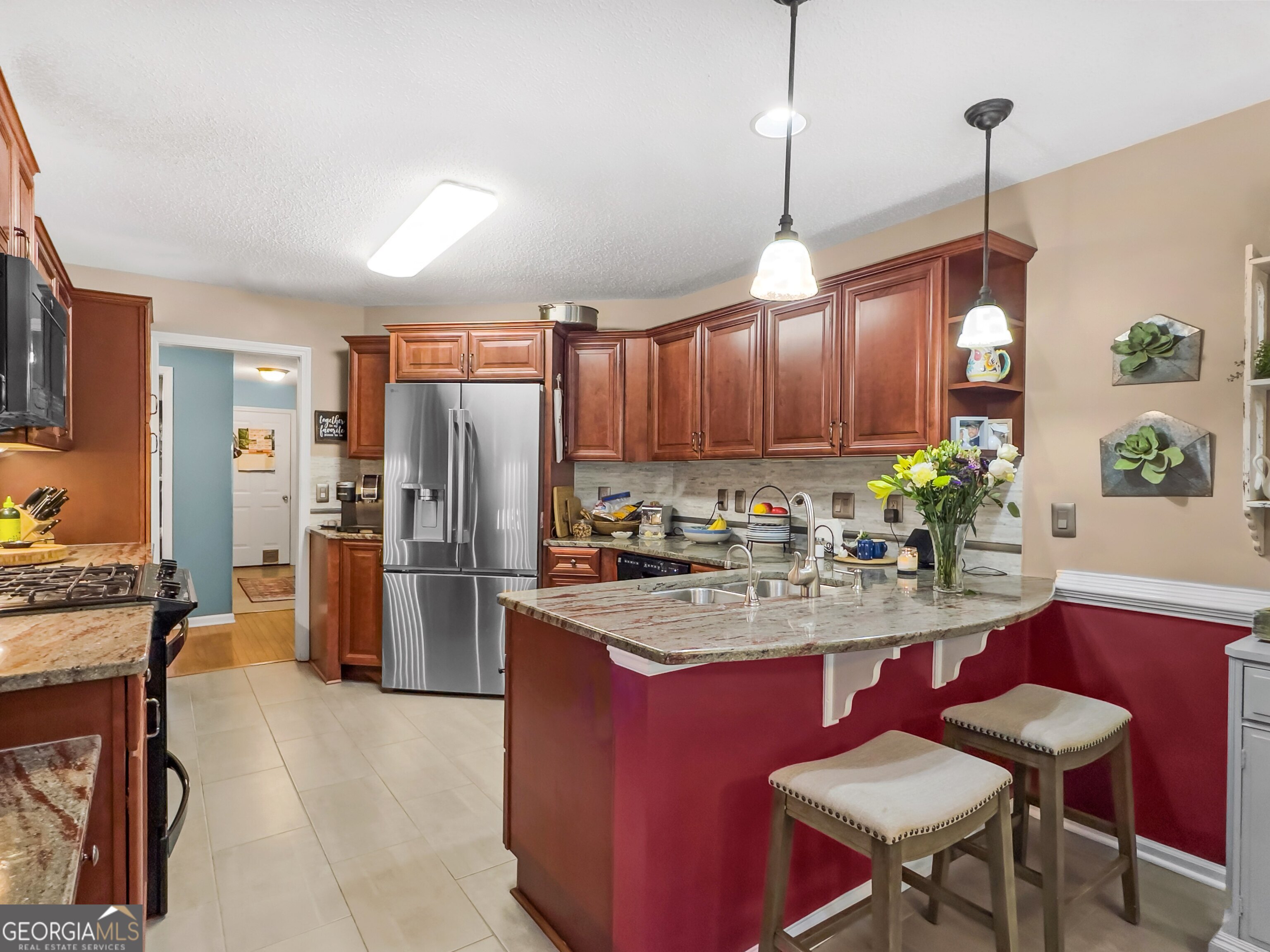 5007 Lakeridge Close