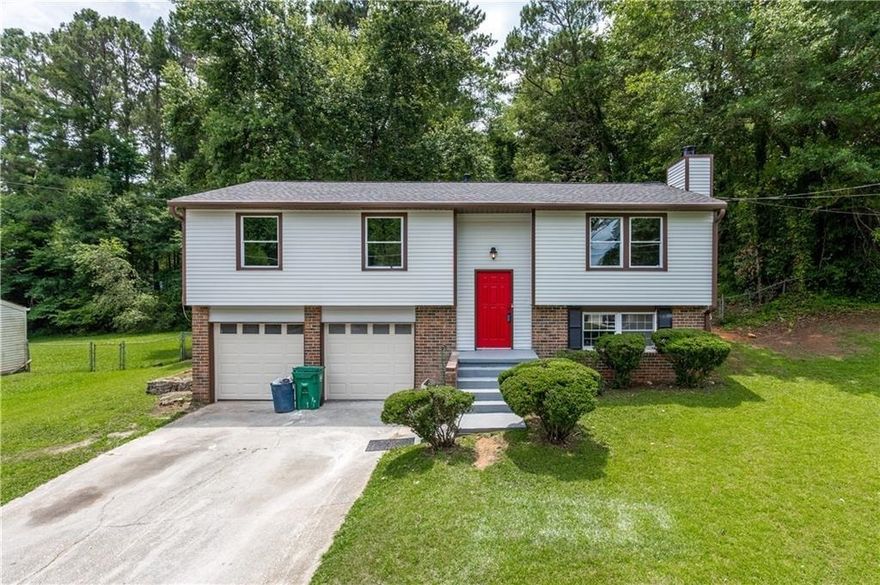 MUST SELL! Completed renovated house perfect for first time home buyer;4 beds 3 bath New roof, new floors, new kitchen, new bathroom.