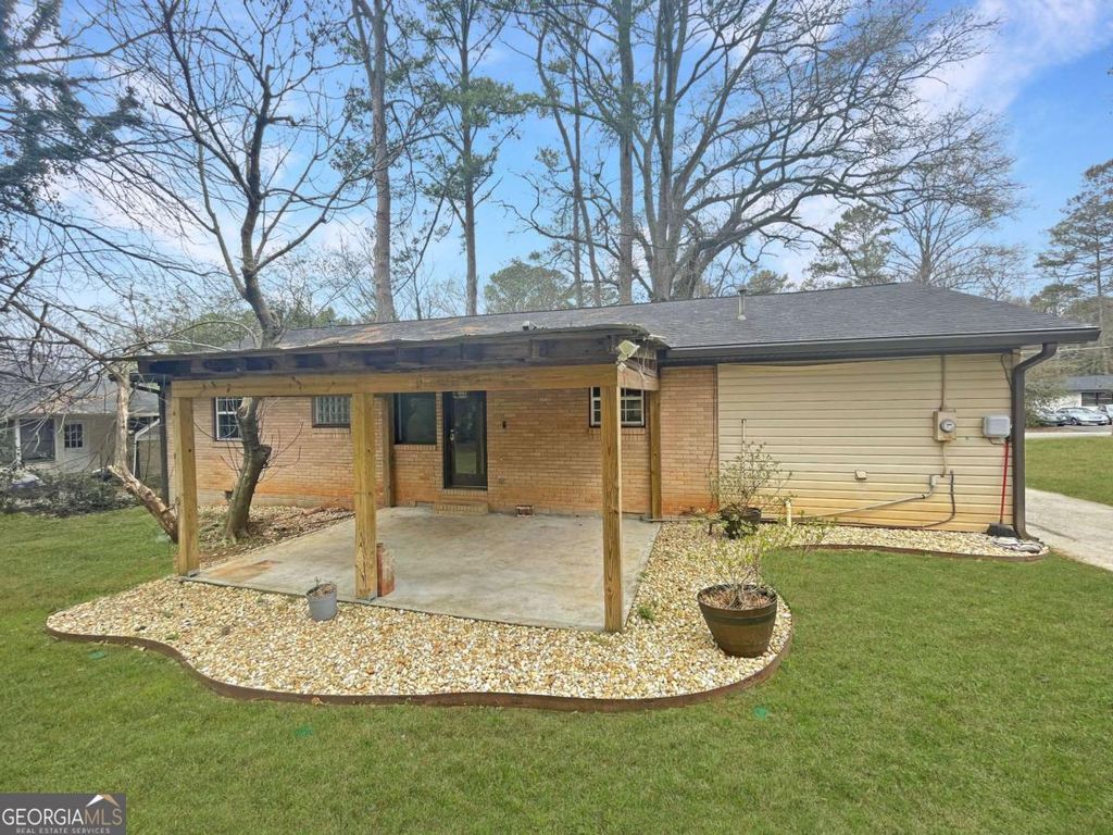 Photo of 481 Virginia Place SE, Marietta, GA 30067 (MLS # 10737790)