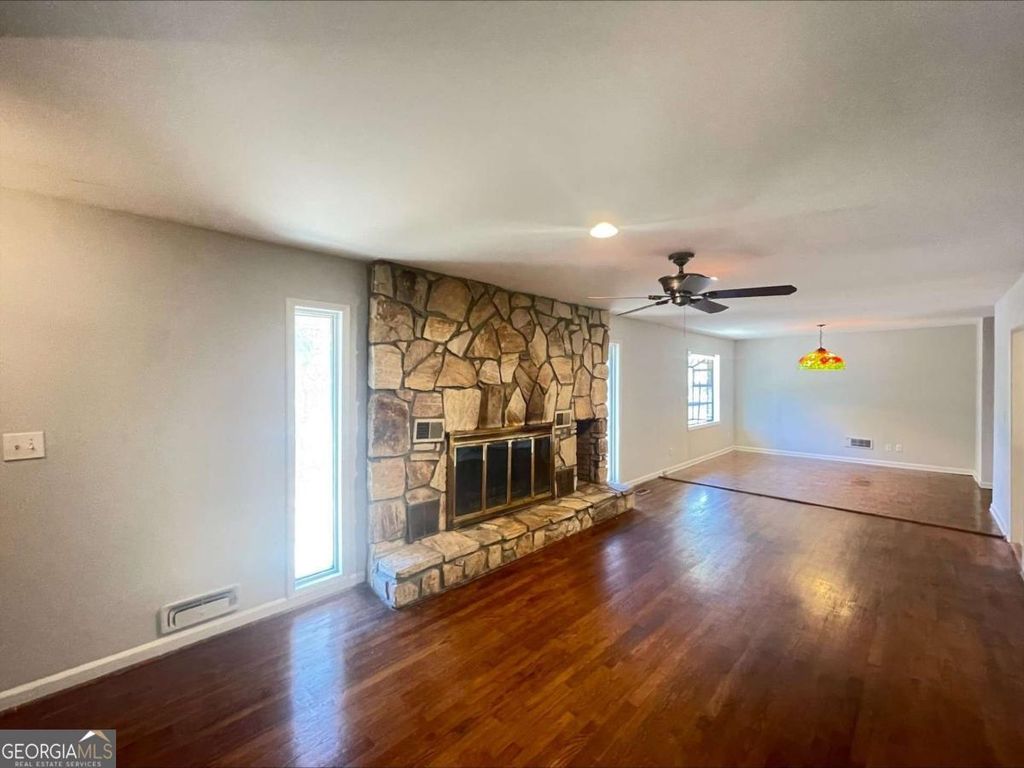 Photo of 481 Virginia Place SE, Marietta, GA 30067 (MLS # 10737790)