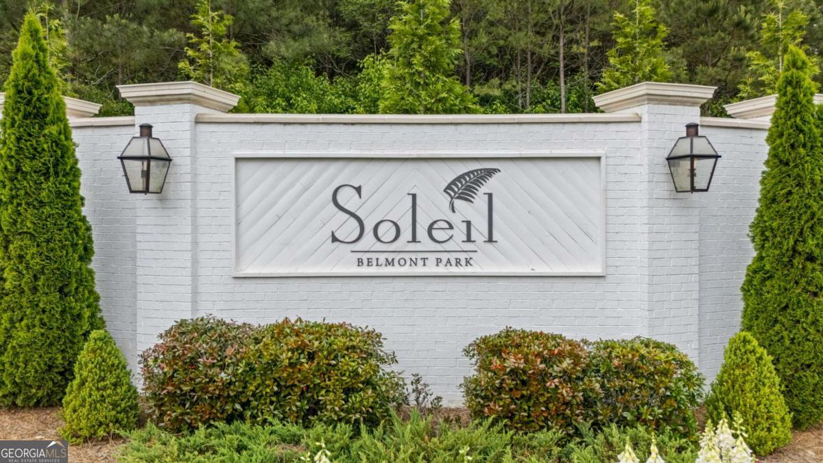 438 Southland CIR