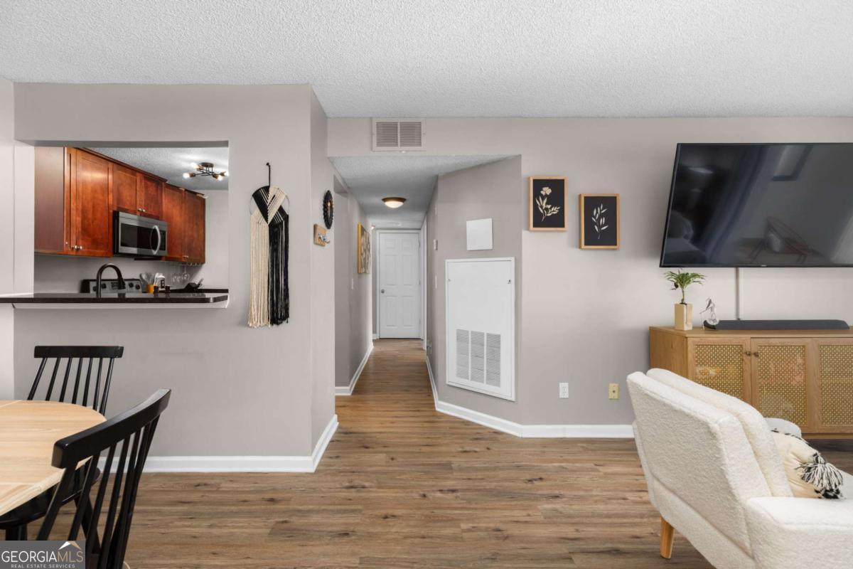 2657 Lenox RD NE 2-1