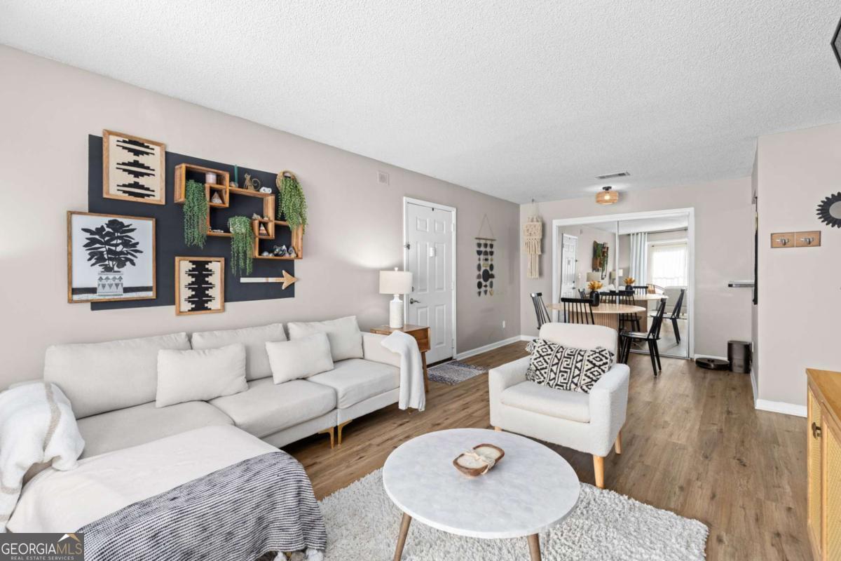 2657 Lenox RD NE 2-1