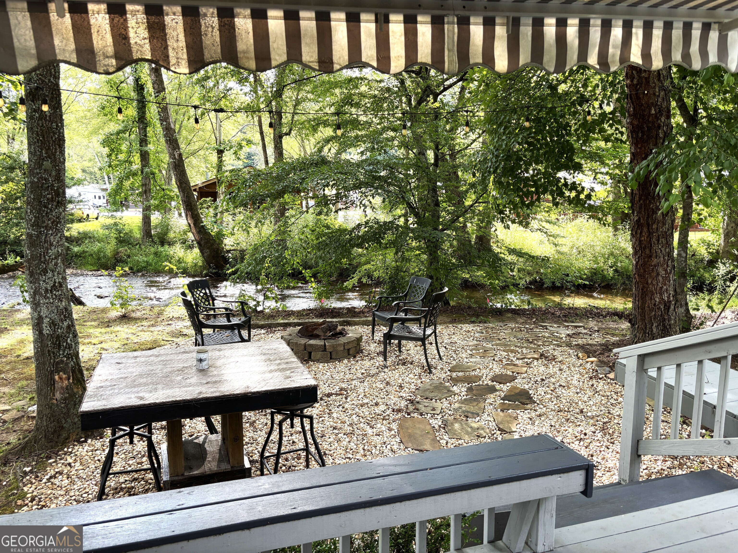 527 Hidden Valley RD