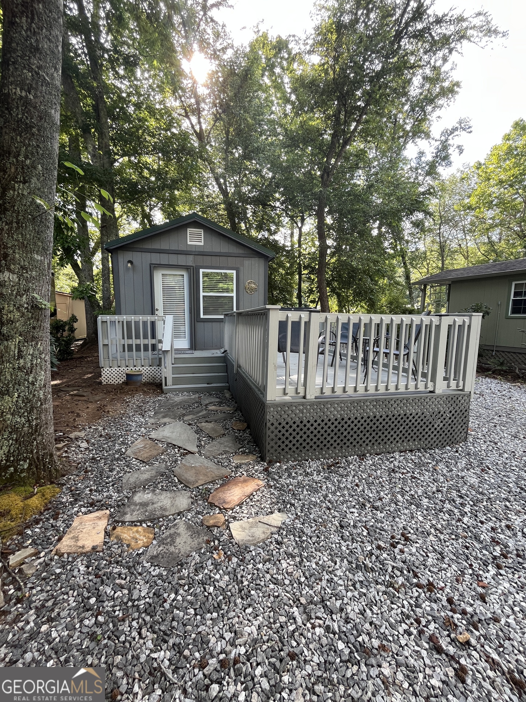 527 Hidden Valley RD