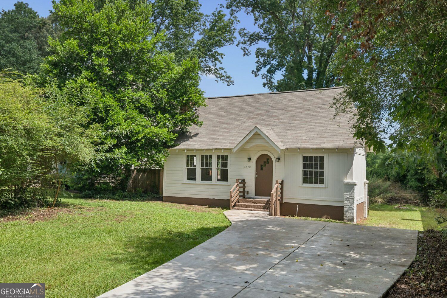 2498 White Oak DR