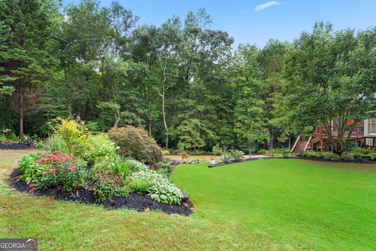 LAUREL BROOKE - Residential