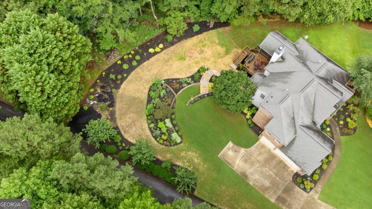 LAUREL BROOKE - Residential