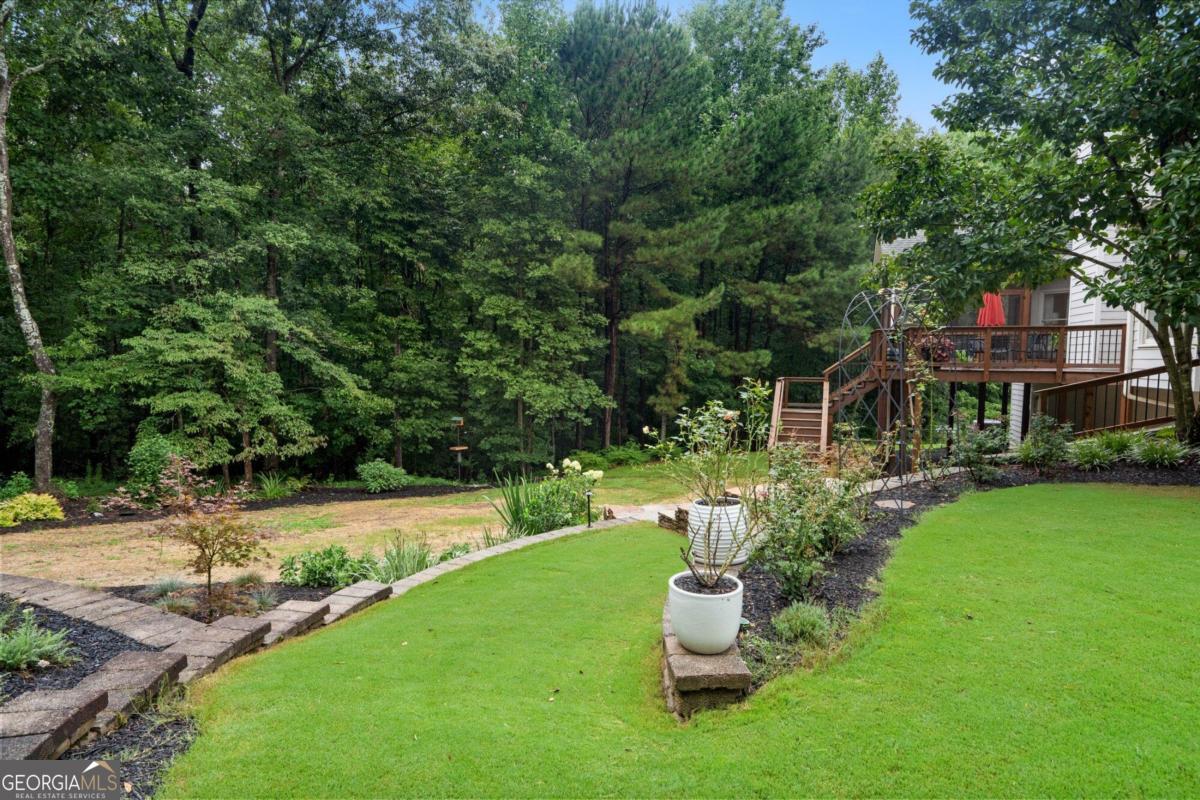 LAUREL BROOKE - Residential