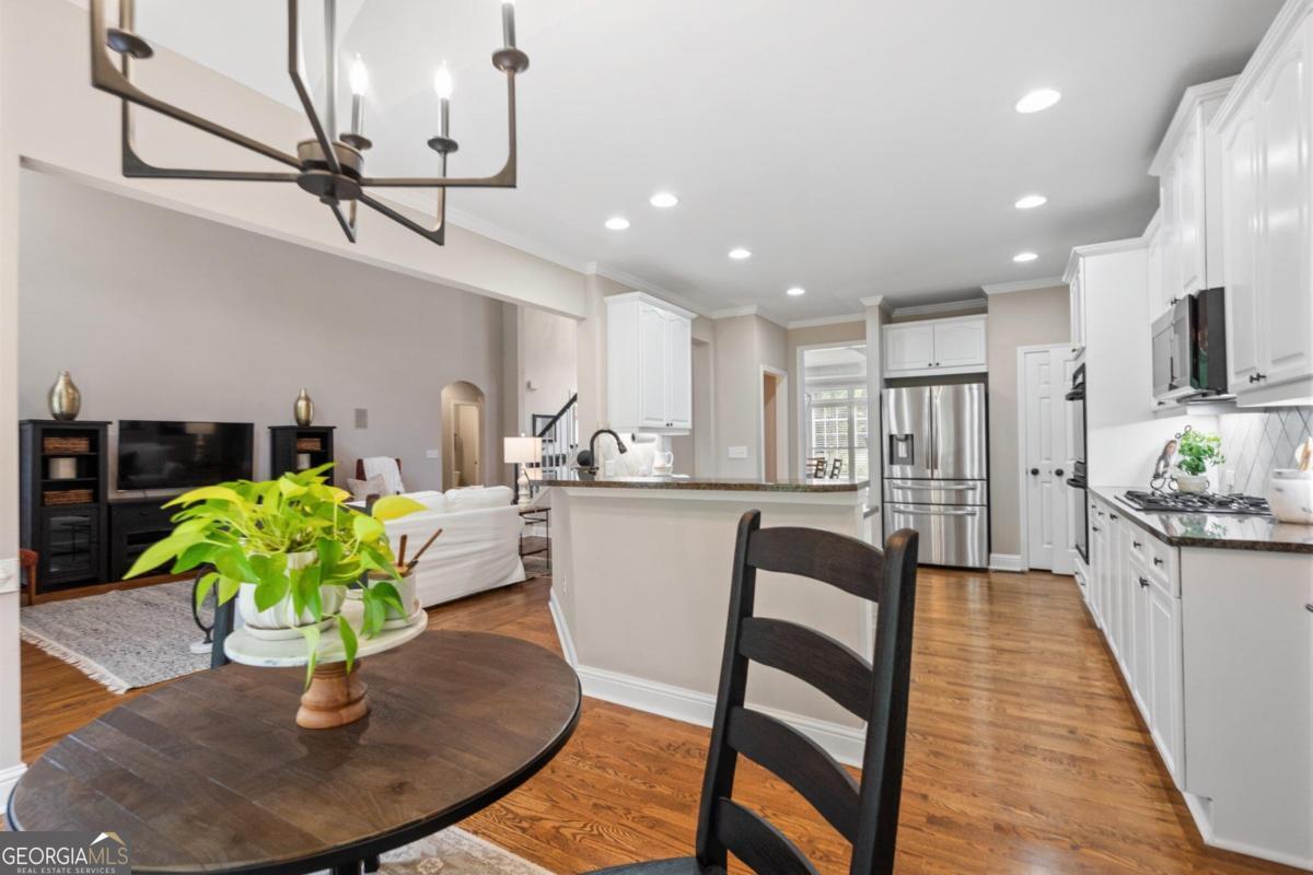 LAUREL BROOKE - Residential