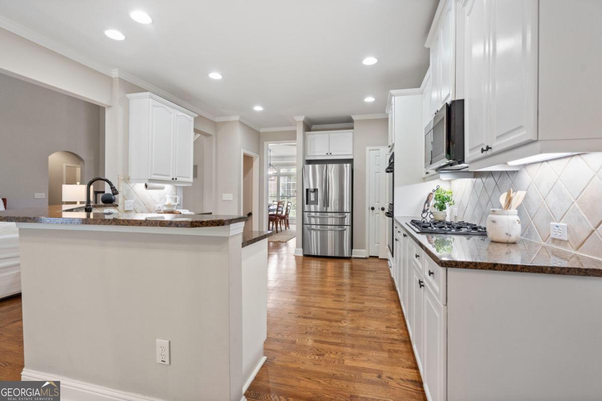 LAUREL BROOKE - Residential
