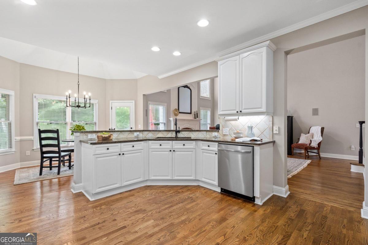 LAUREL BROOKE - Residential