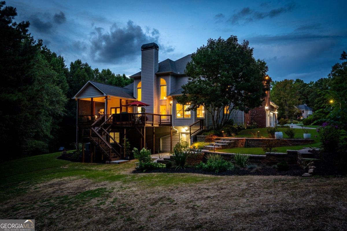 LAUREL BROOKE - Residential
