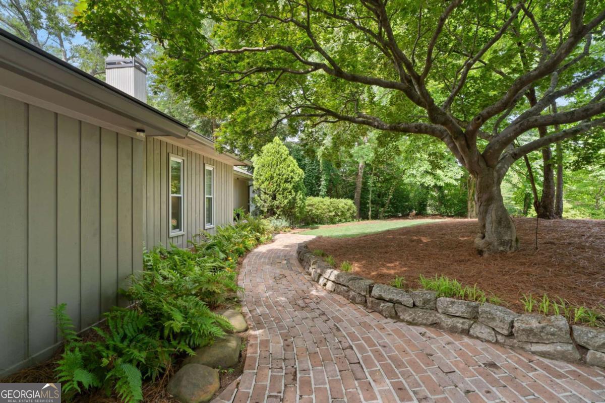 3699 Dunwoody Club DR