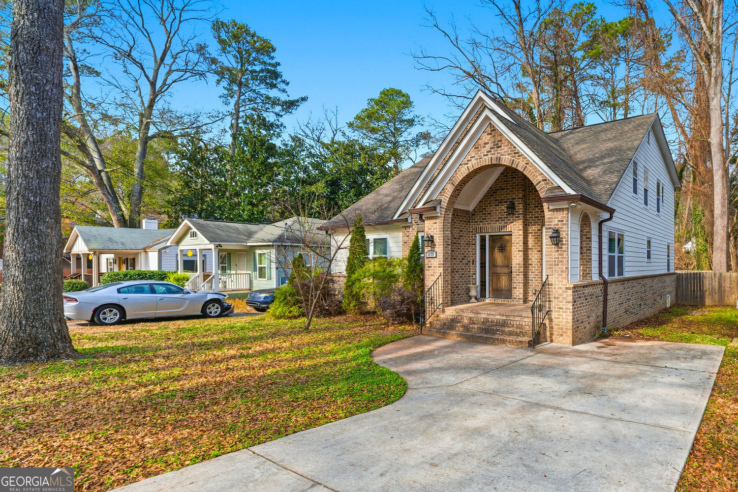 1779 N Olympian WAY SW