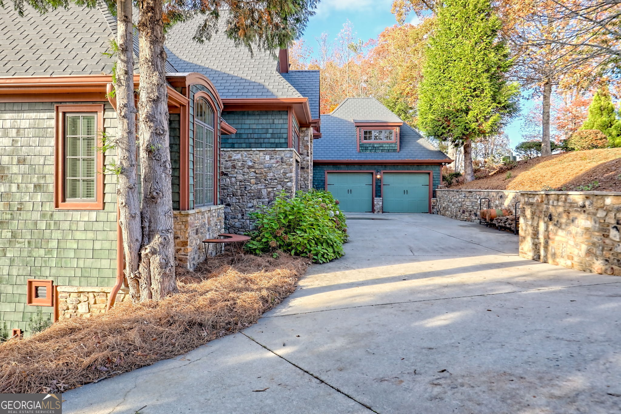 Clayton, Georgia 30525, United States, 6 Bedrooms Bedrooms, ,7 BathroomsBathrooms,Residential,Active,12992