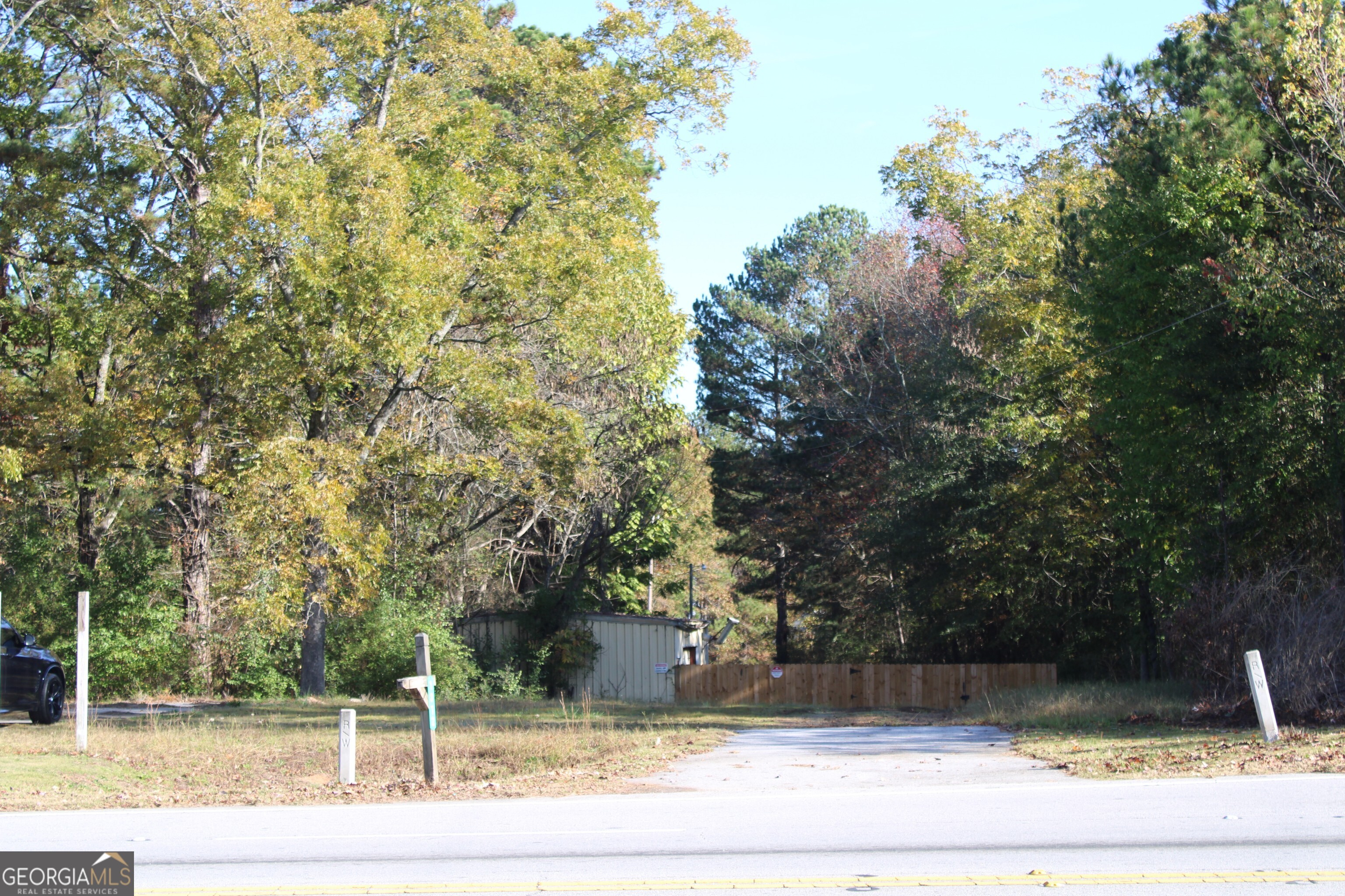 1372 Auburn RD