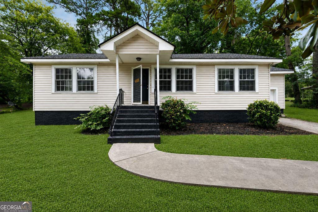Photo of 2903 Maple Road SE, Rome, GA 30161 (MLS # 10823032)