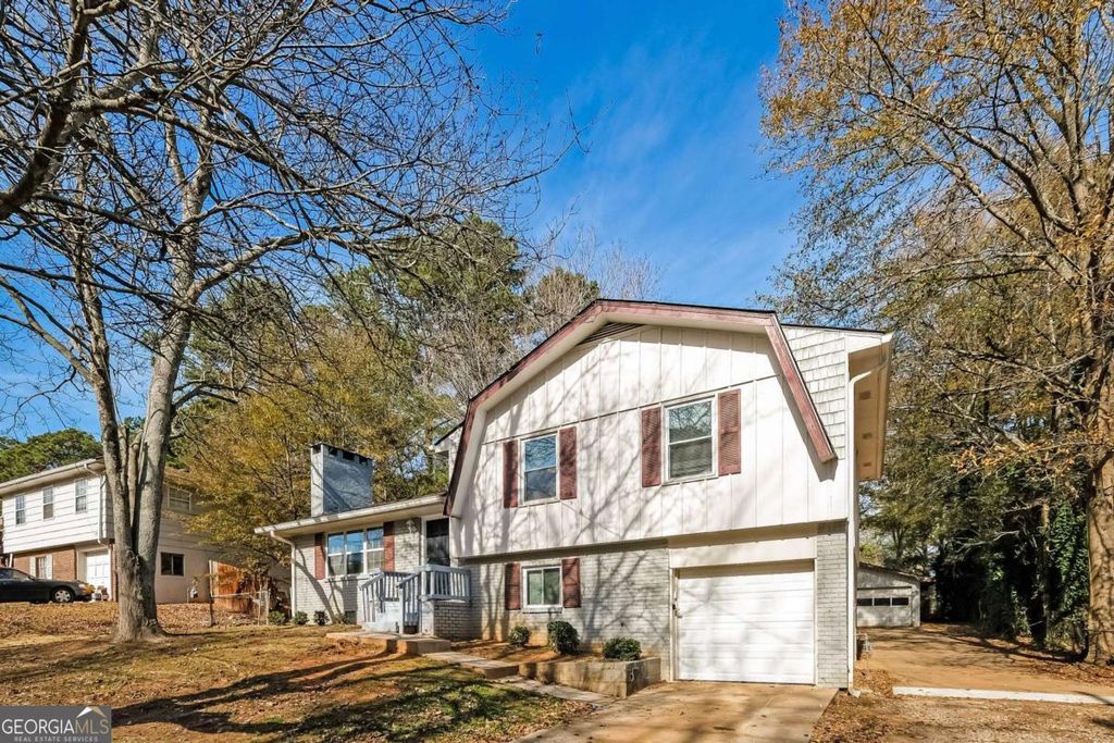 Photo of 942 Majesty Lane, Morrow, GA 30260 (MLS # 10662006)