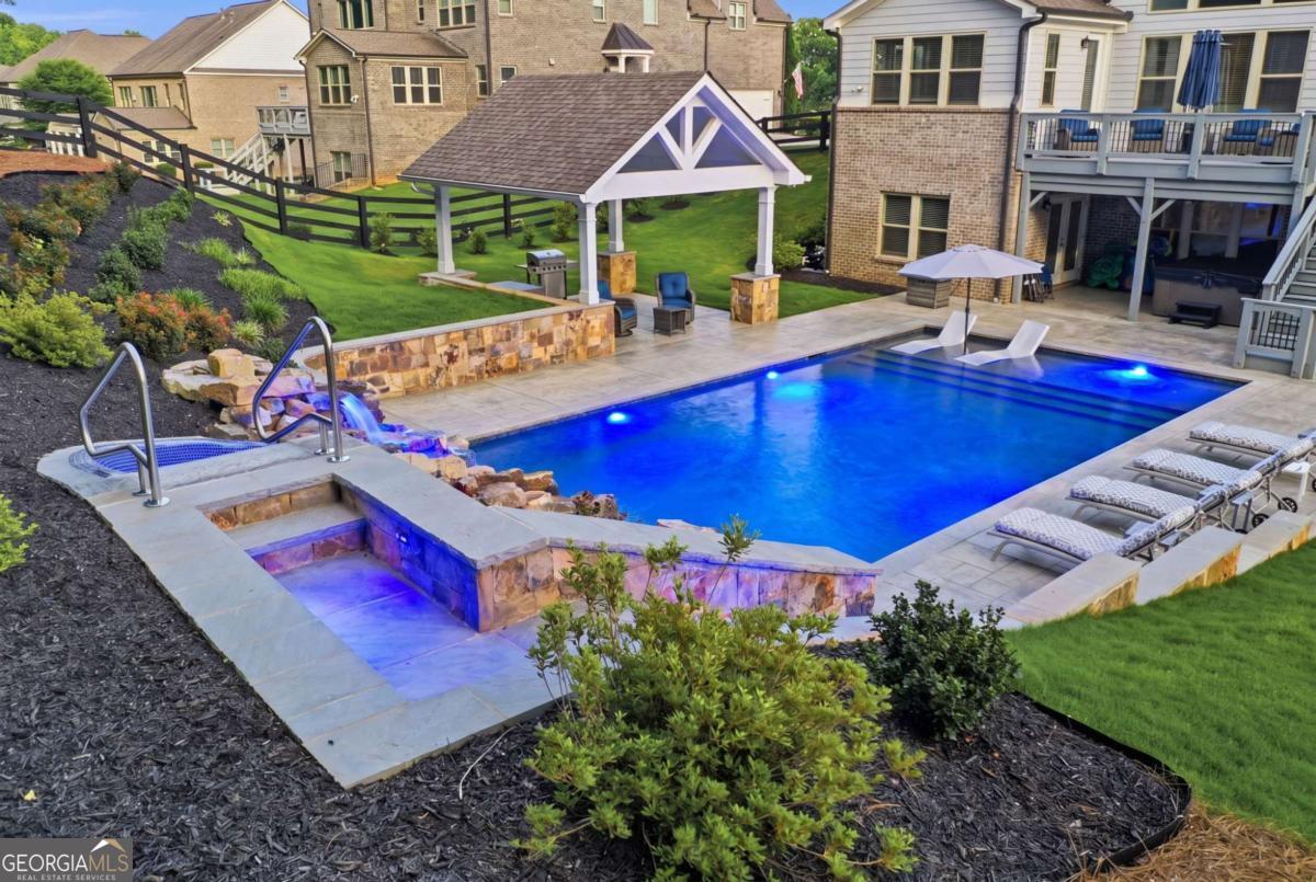 5475 Summit Oak DR
