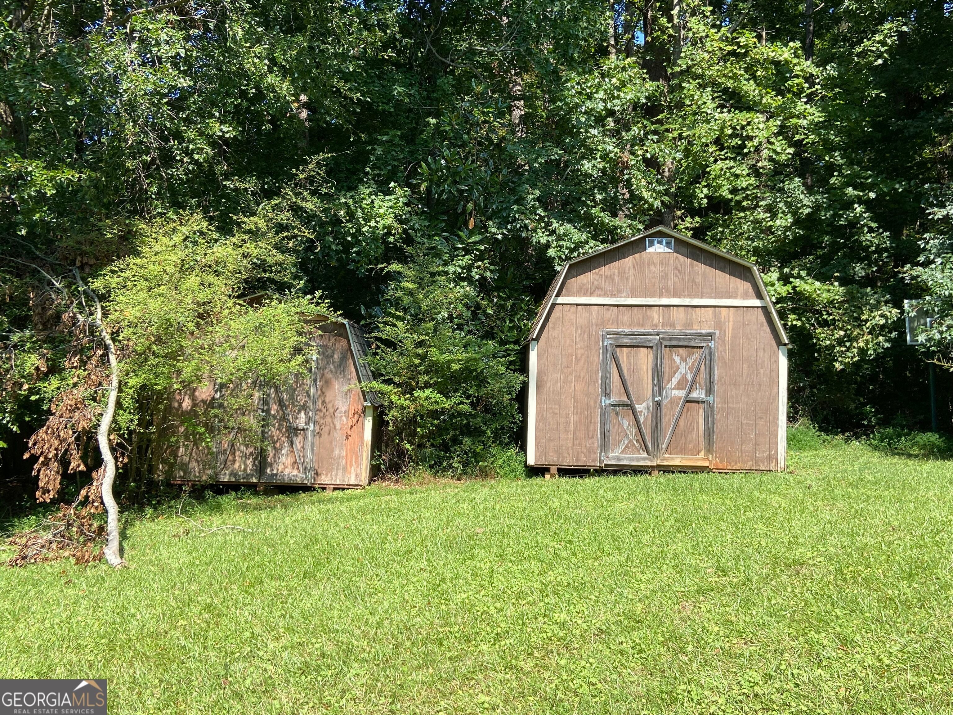 4911 Cowan RD