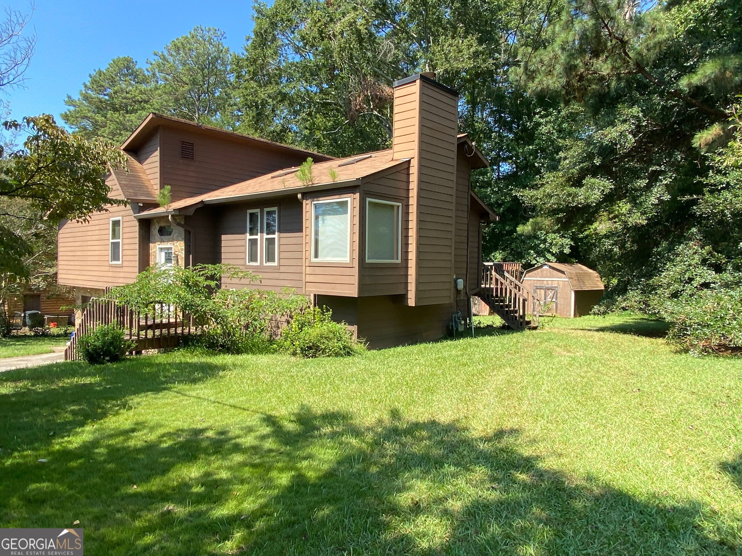 4911 Cowan RD