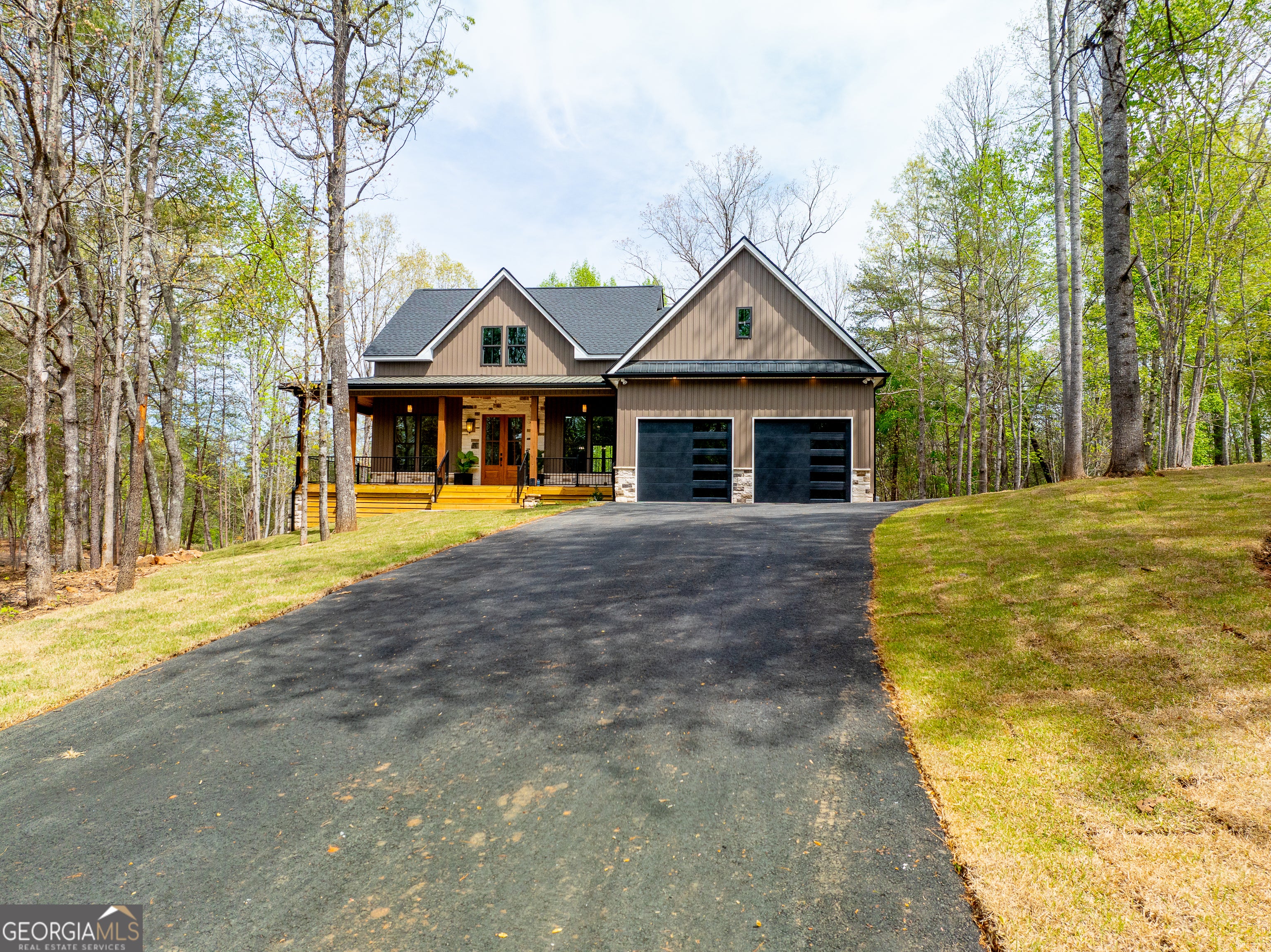 1050 Rainbow CIR