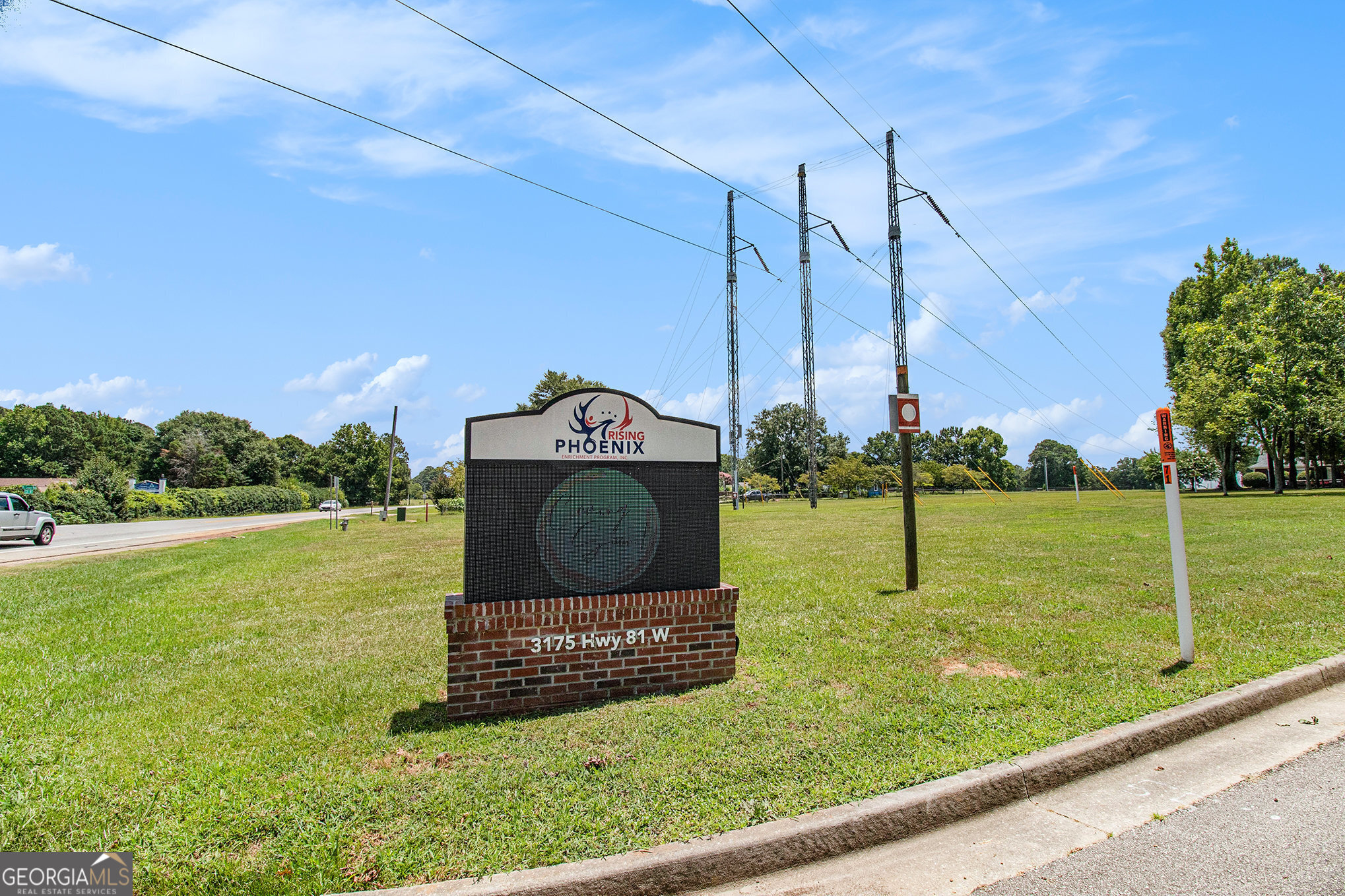 3175 Highway 81 W