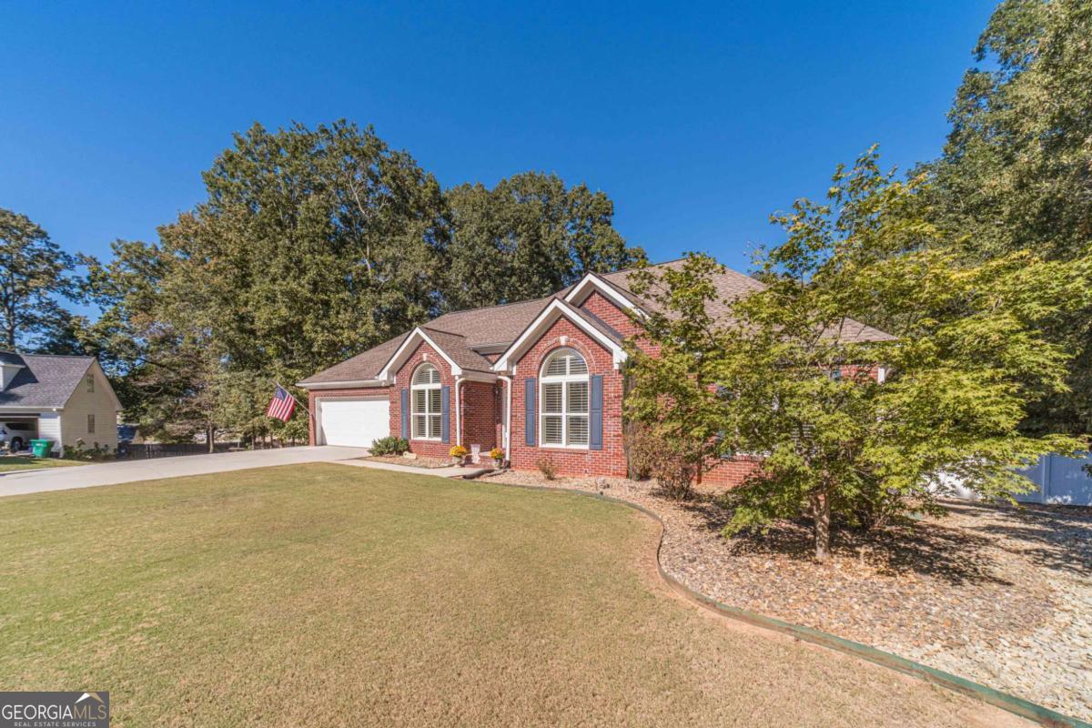 2049 Emily DR