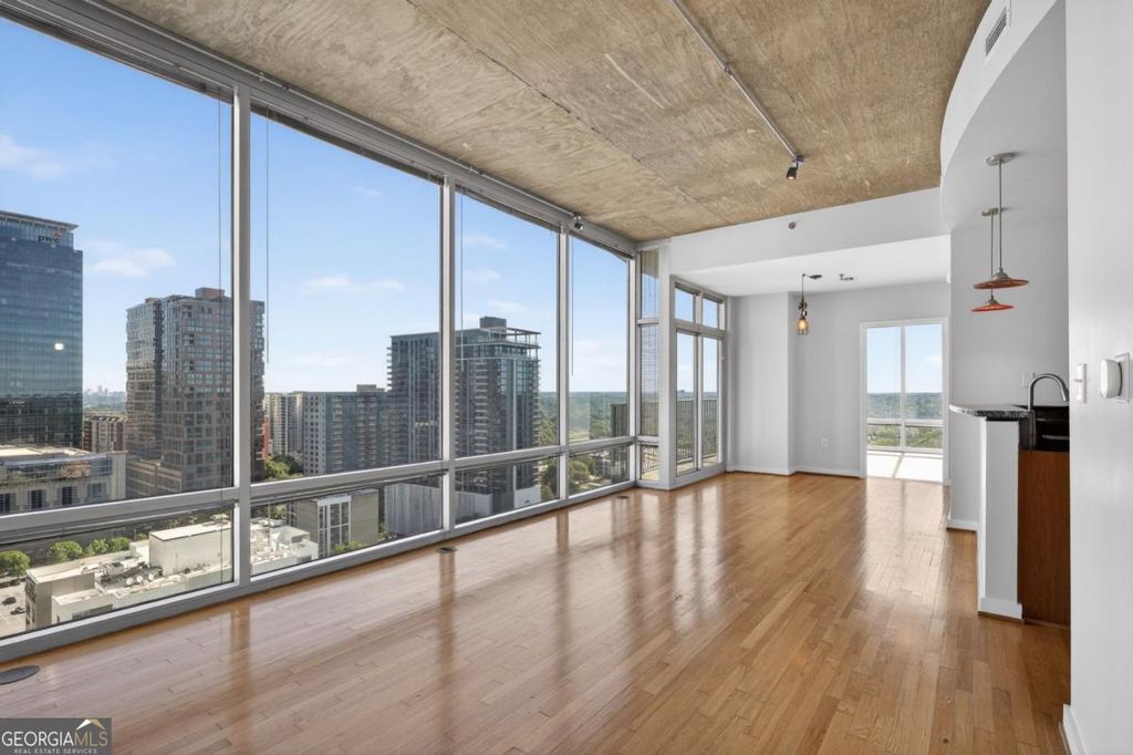 Photo of 943 Peachtree Street NE #1915, Atlanta, GA 30309 (MLS # 10765803)