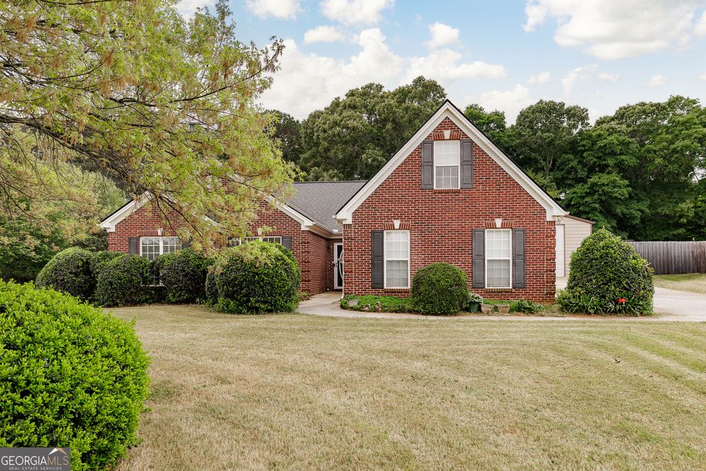 Photo of 416 Camden Drive, Winder, GA 30680 (MLS # 10737284)