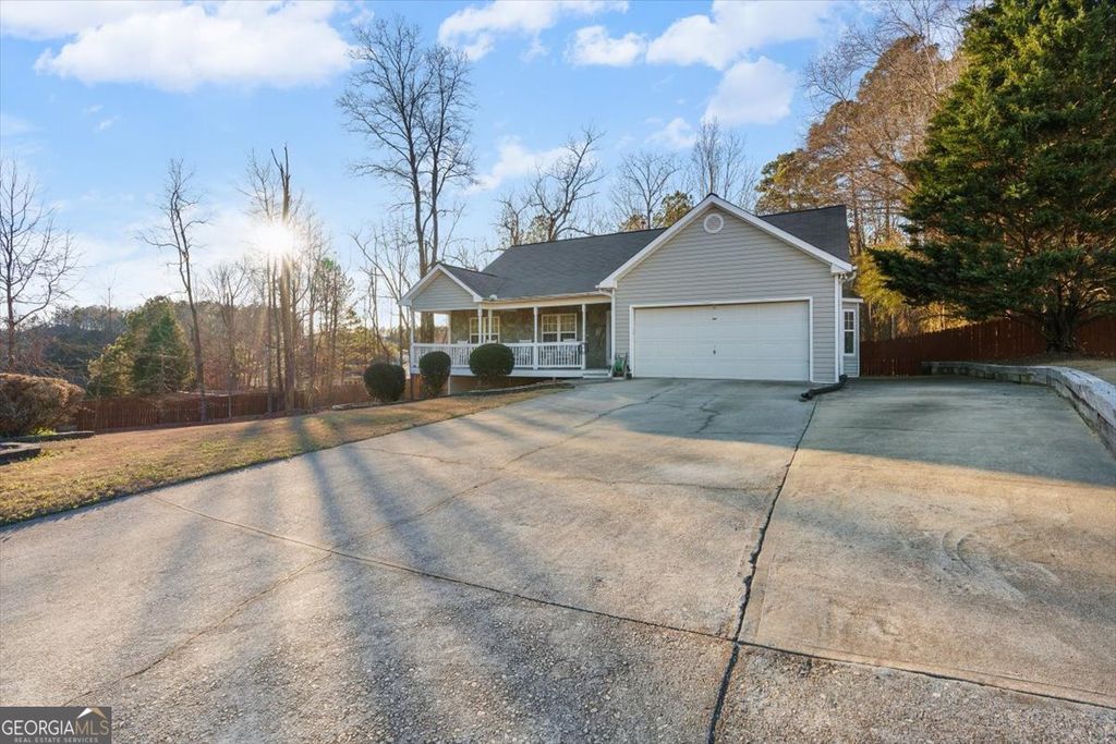 Photo of 1206 Brim Bay Court, Loganville, GA 30052 (MLS # 10678114)