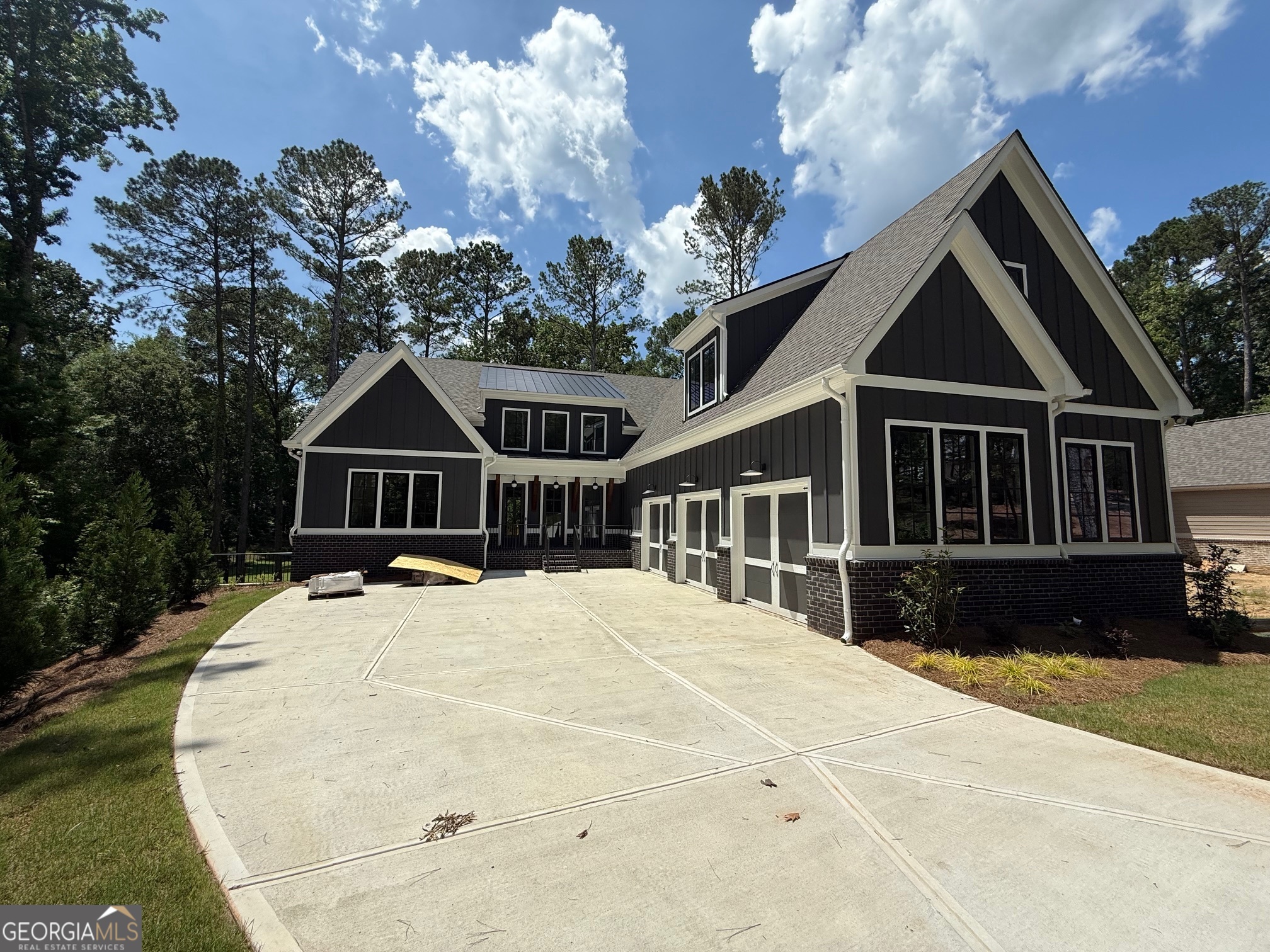 1091 Pinehurst DR